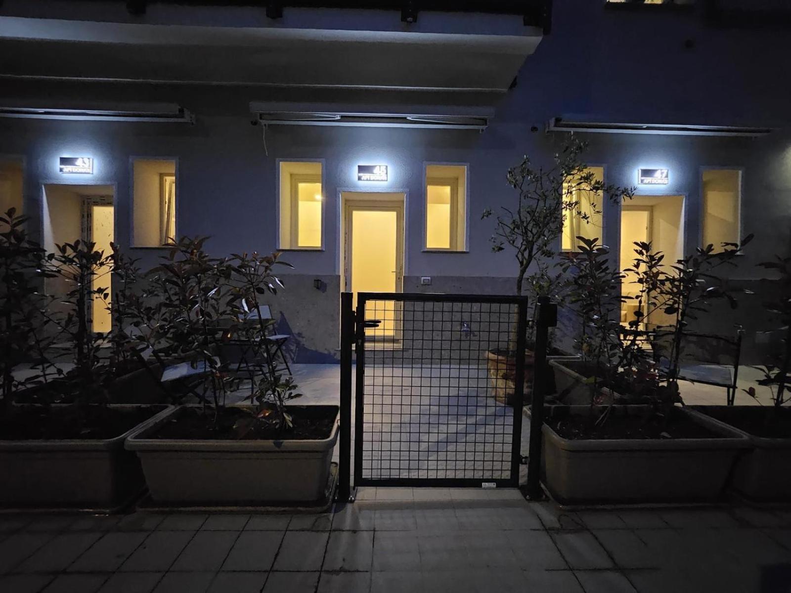 Apt Donati Home, Modernita E Comfort Con Parcheggio Gratuito Privato E Spazio Esterno Privato Cassano D'adda Room photo